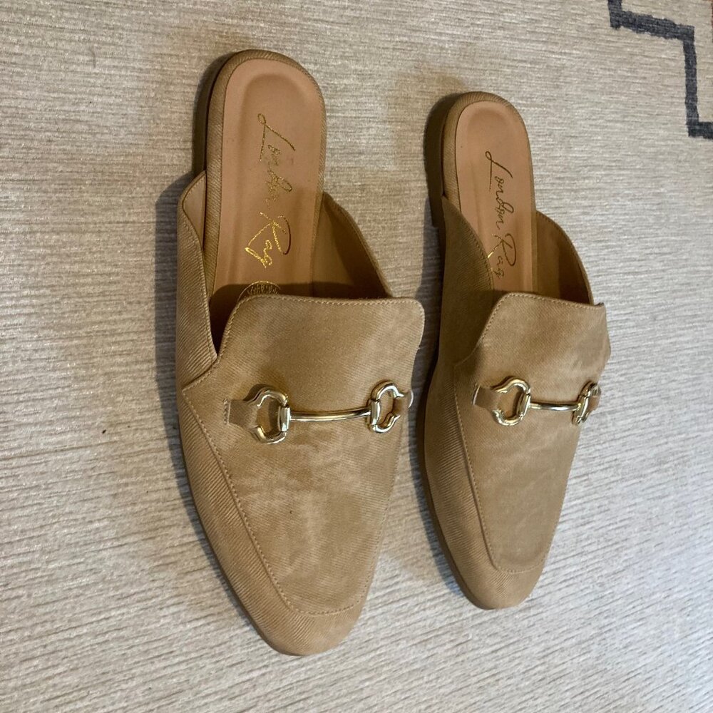 London Rag point toe mule